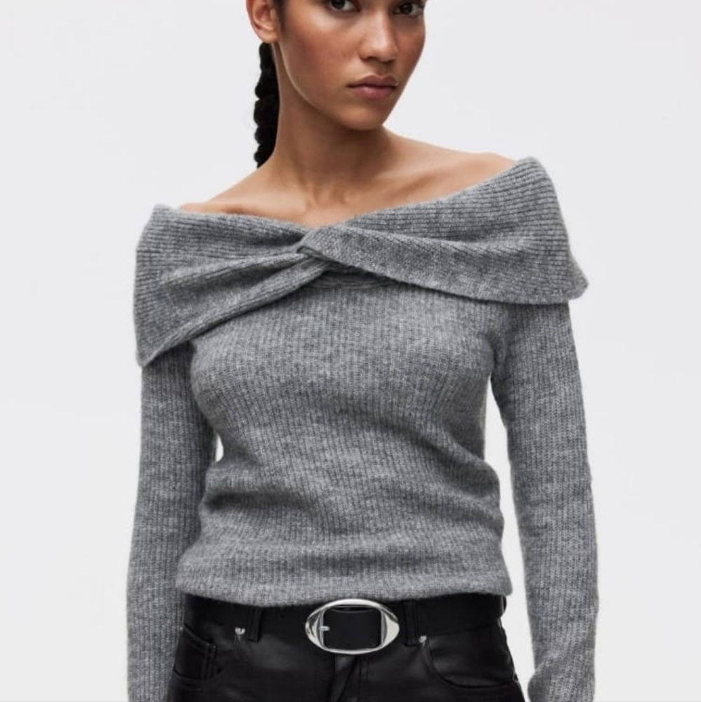 H & M Women´s Grey Off Shoulders Ribbed Sweater Sz Long Sleeve XL